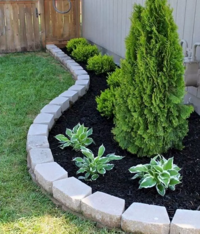 taman sederhana depan rumah
